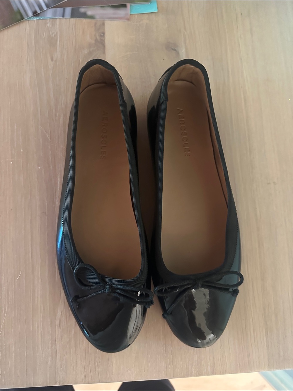 AEROSOLES Black Patent Ballet Flats with Bow Trim